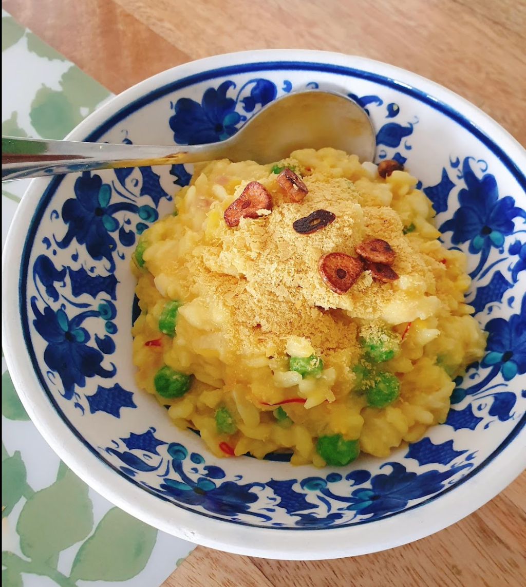 Lunch Ideas: Vegan Cauliflower, Peas, and Saffron&nbsp;Risotto