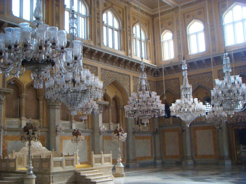 Takht-e-Nishan at the Grand Durbar room with chandeliers