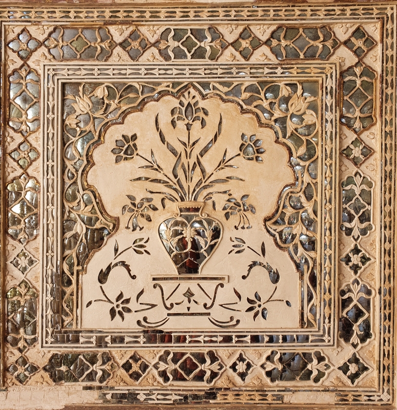 details of sheesh mahal at amer fort