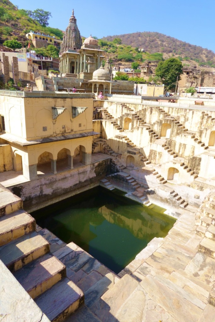 stepwell in jaipur