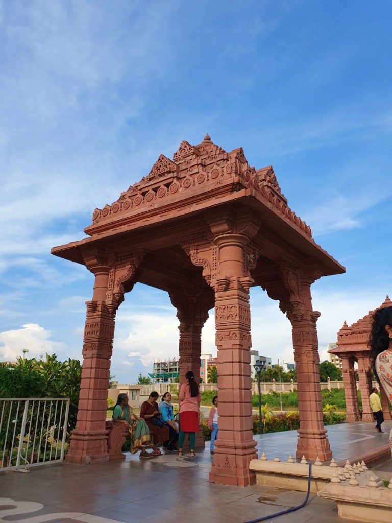 arch with seating in the shade