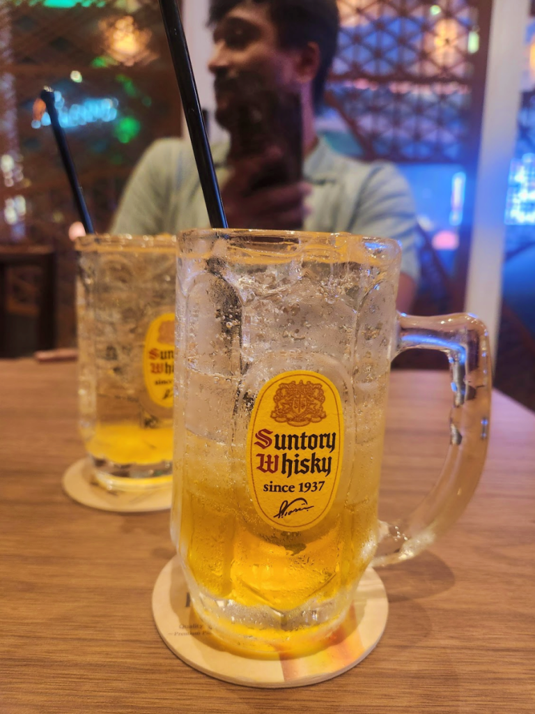 Singapore highball snutory whisky