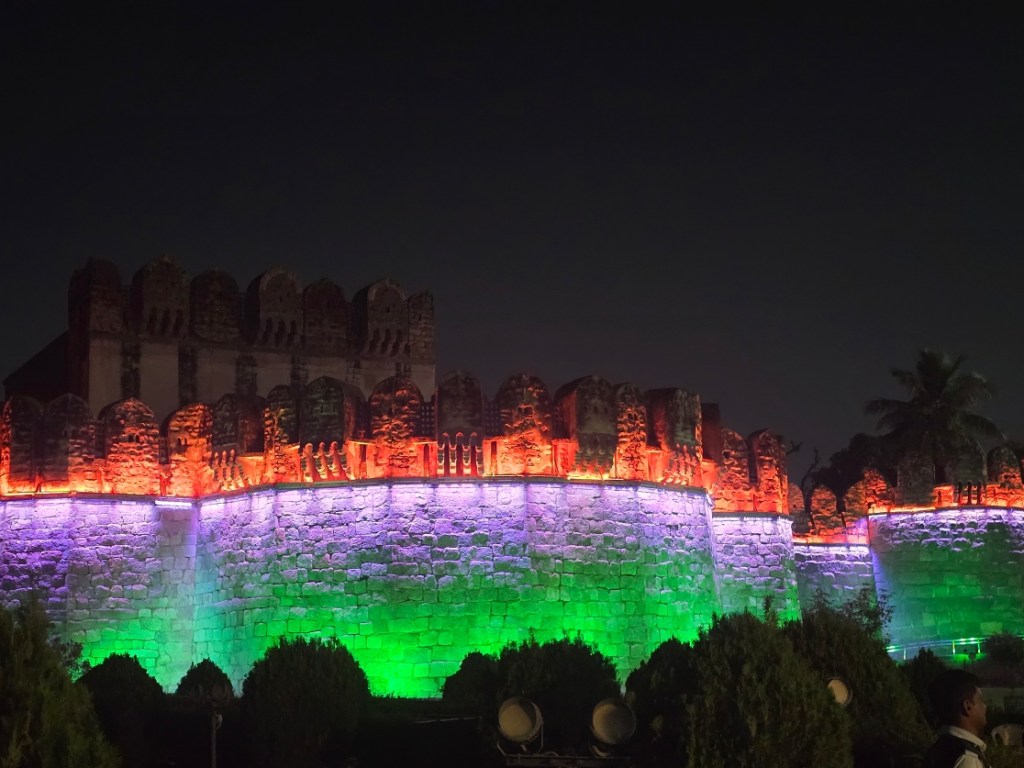 golconda fort hyderabad at night