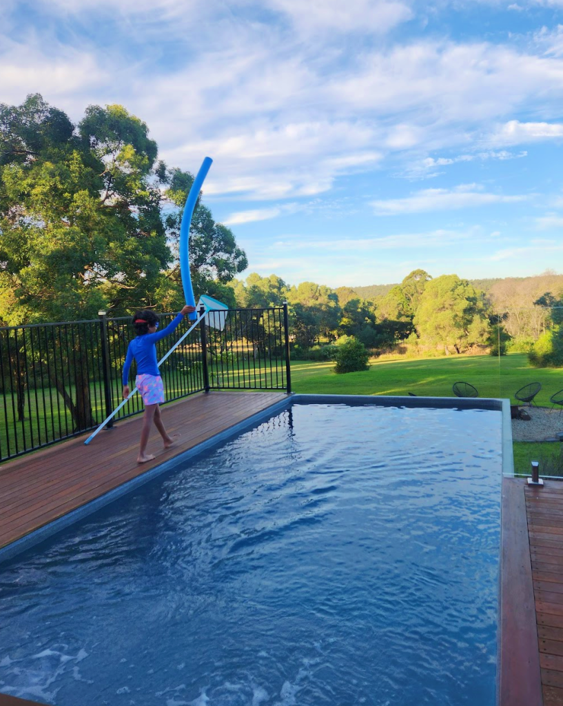 Blackbutt Airbnb cabin pool