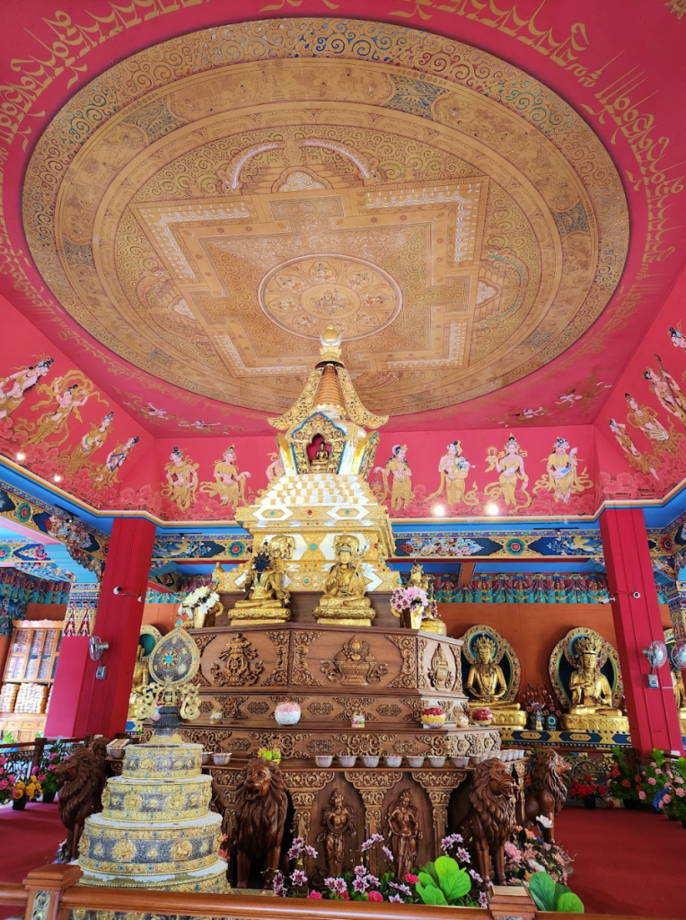 Coorg_Namdroling monastery Tibetan temple
